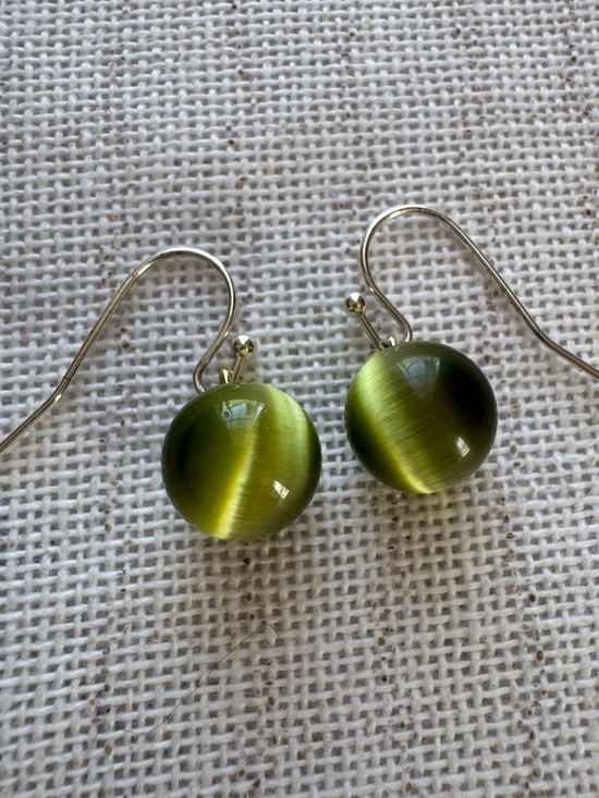 Vintage Jewelry - Vintage Green Cat's Eye Drop Earrings
